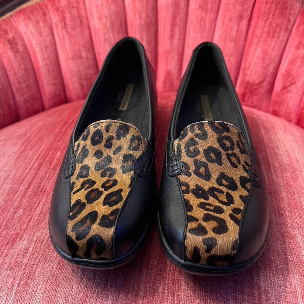 Clarks Black Leather Slip-On Loafers with Leopard Print Detail in Women's Sz 8.5